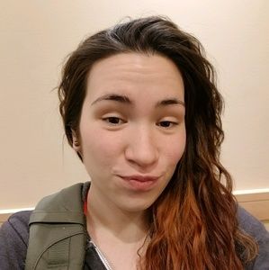 Meet your Posher, Crystal